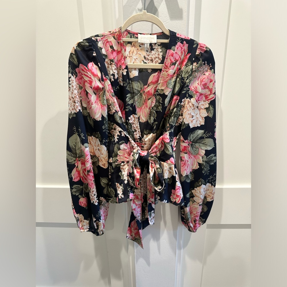 Divine Heritage Floral Blouse size M - worn once